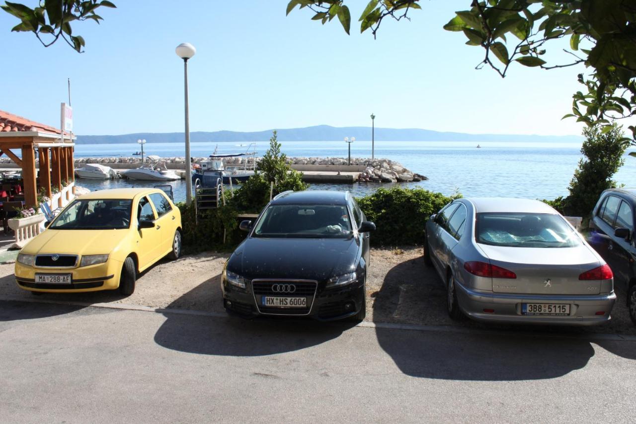Apartments By The Sea Podgora, Makarska - 6787 Exterior photo
